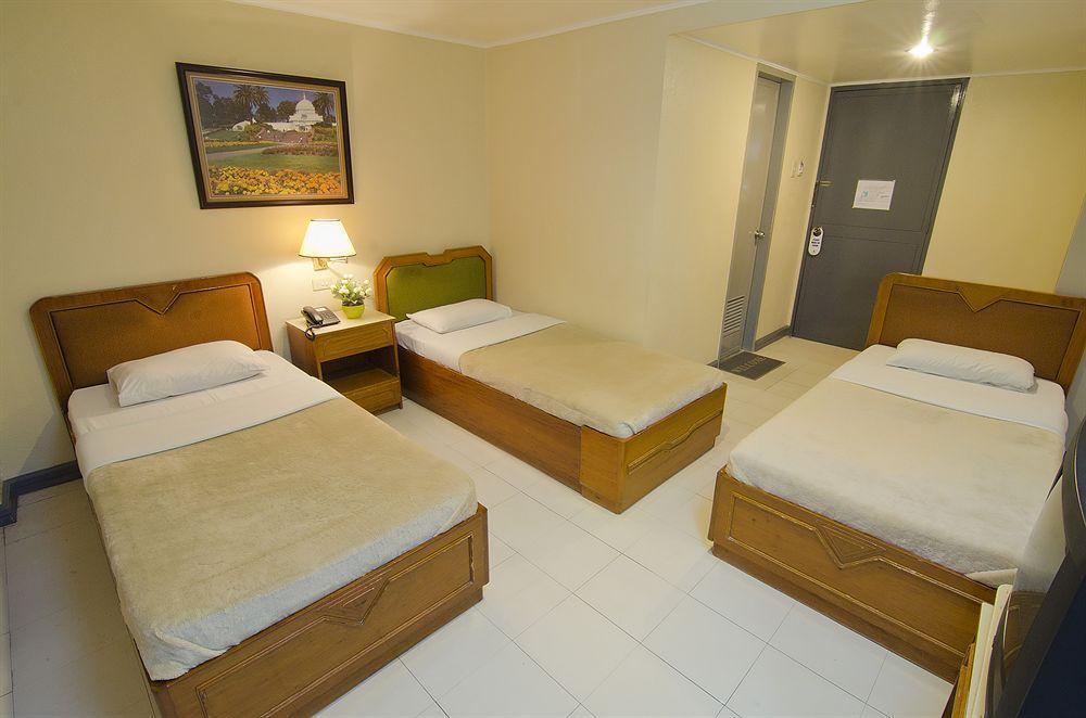 Asia Stars Hotel Tacloban Bagian luar foto